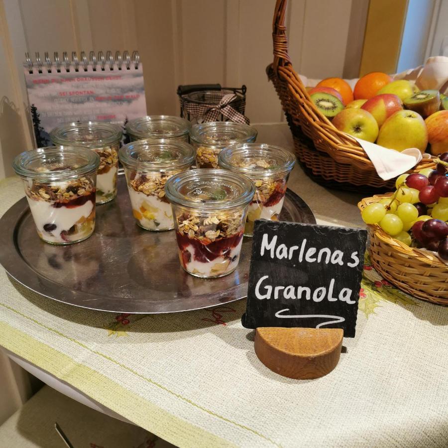 Wanderhotel Sonnebergbaude Waltersdorf  Bagian luar foto