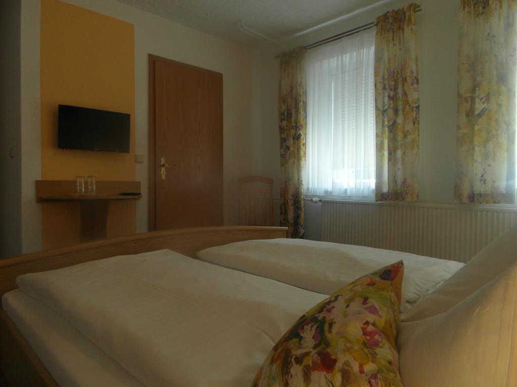 Wanderhotel Sonnebergbaude Waltersdorf  Bagian luar foto