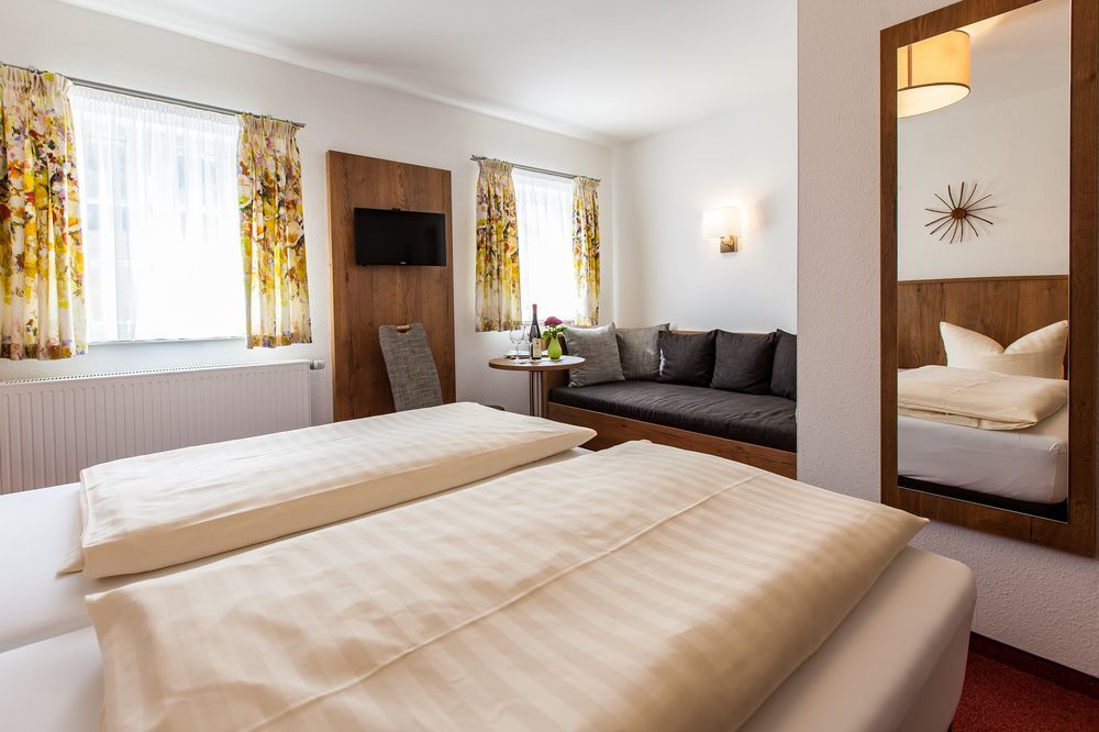 Wanderhotel Sonnebergbaude Waltersdorf  Bagian luar foto