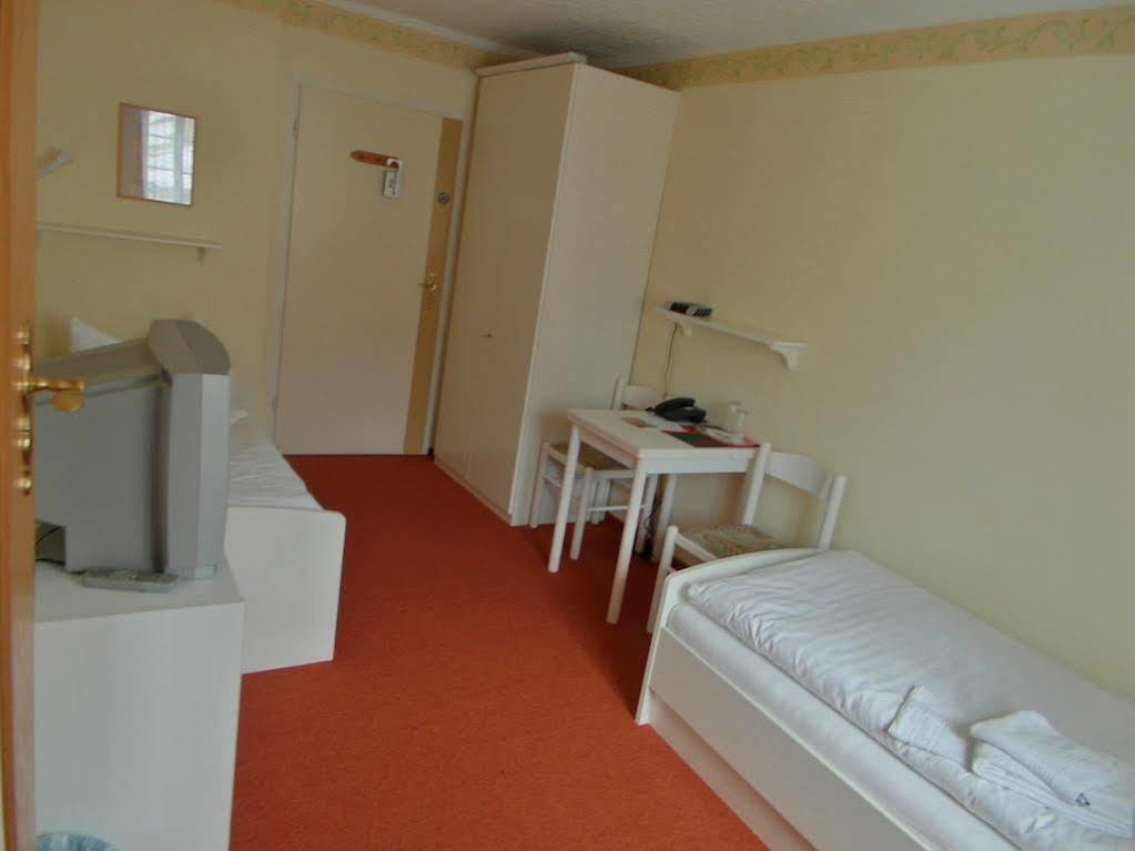 Wanderhotel Sonnebergbaude Waltersdorf  Bagian luar foto