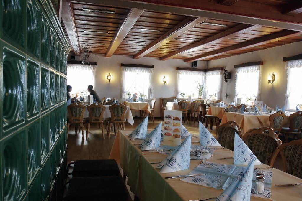 Wanderhotel Sonnebergbaude Waltersdorf  Bagian luar foto