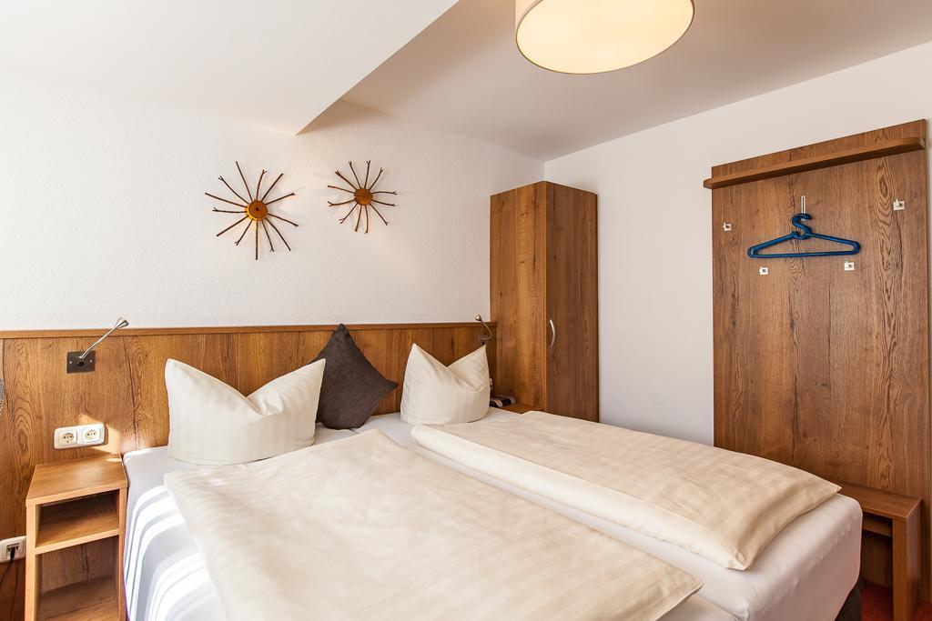 Wanderhotel Sonnebergbaude Waltersdorf  Bagian luar foto